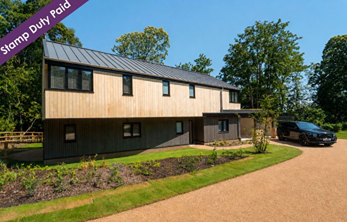 4 Bedroom House For Sale In Waltham Park Road, Pulborough, RH20