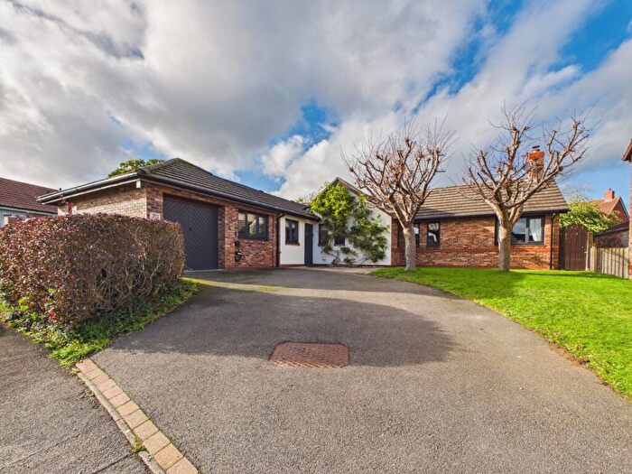4 Bedroom Detached House For Sale In Llys Derwen, Higher Kinnerton, CH4