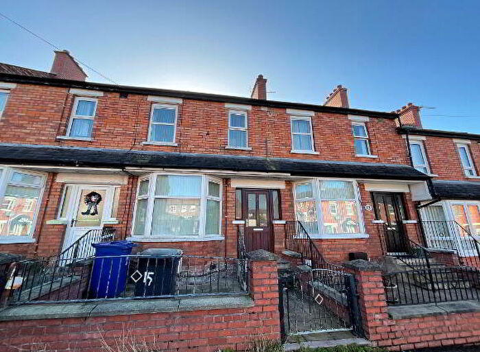 3 Bedroom Mid Terraced House To Rent In Hesketh Road, Belfast, BT14