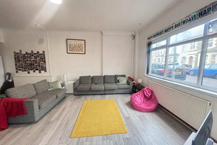 6 Bedroom Terraced House To Rent In Moy Road Cardiff, CF24