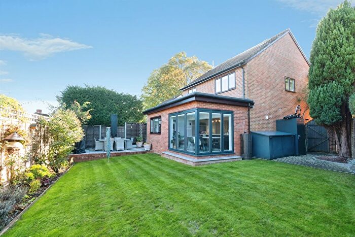 5 Bedroom Detached House For Sale In White Oak Way, Anna Valley, Andover, SP11