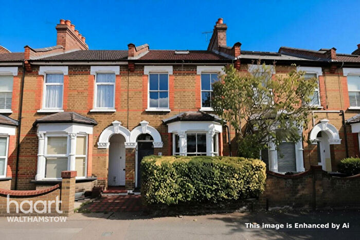 2 Bedroom Flat For Sale In Borwick Avenue, London, E17