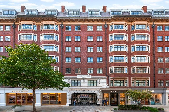 2 Bedroom Flat For Sale In Sloane Street, SW1X