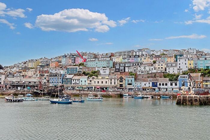 2 Bedroom Flat For Sale In Higher Street, Brixham, TQ5