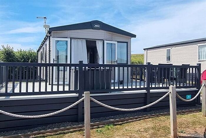 2 Bedroom Mobile/park Home For Sale In Maer Lane, Bude, EX23