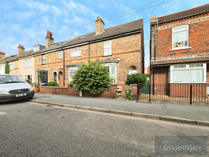 5 Bedroom End Of Terrace House For Sale In Ropery Road, Gainsborough, DN21