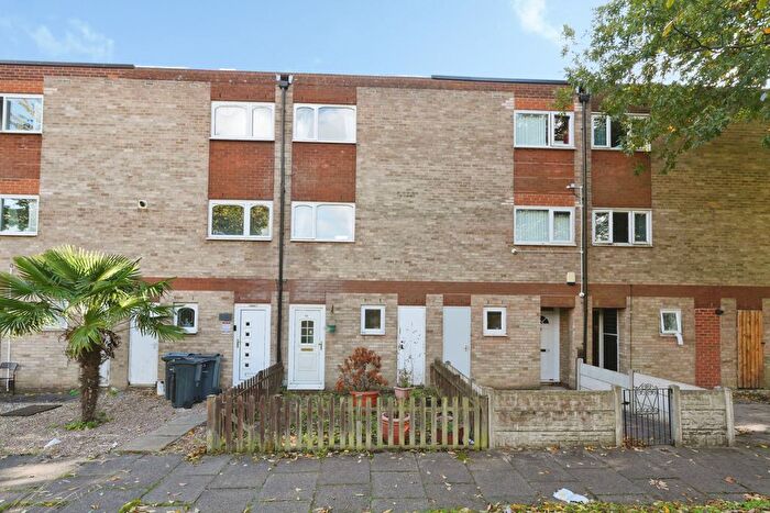 3 Bedroom Town House For Sale In Coxwell Gardens, Birmingham, B16