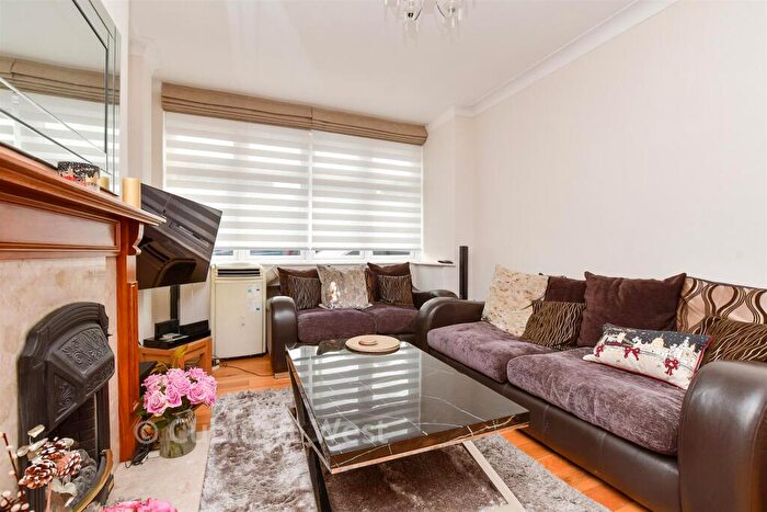 3 Bedroom Semi-Detached House For Sale In Purley Way, Croydon, Surrey, CR0