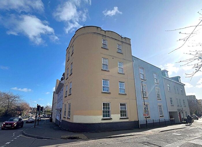 2 Bedroom Flat For Sale In Highly Desirable Old Market, Central Bristol, BS2