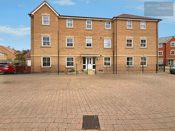 2 Bedroom Flat For Sale In Sanger Avenue, Biggleswade, SG18