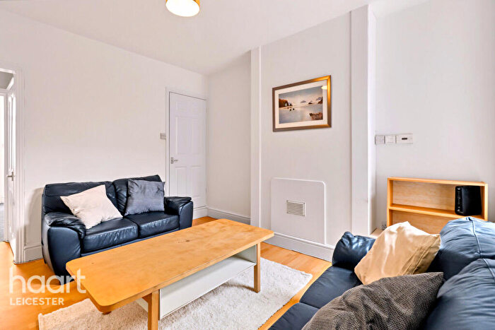 2 Bedroom Terraced House For Sale In Wilberforce Road, Leicester, LE3