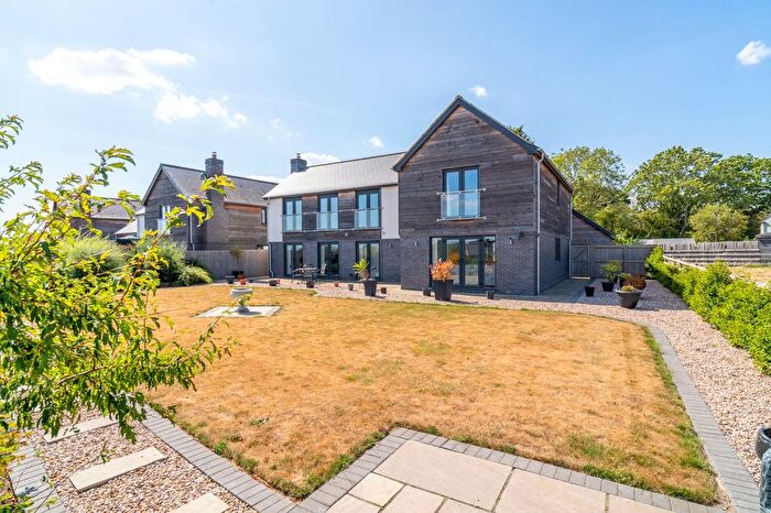 5 Bedroom Detached House For Sale In Worcester Road, Drakes Broughton, WR10