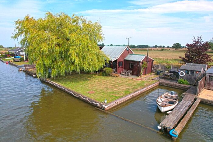 2 Bedroom Detached Bungalow For Sale In Repps With Bastwick, NR29