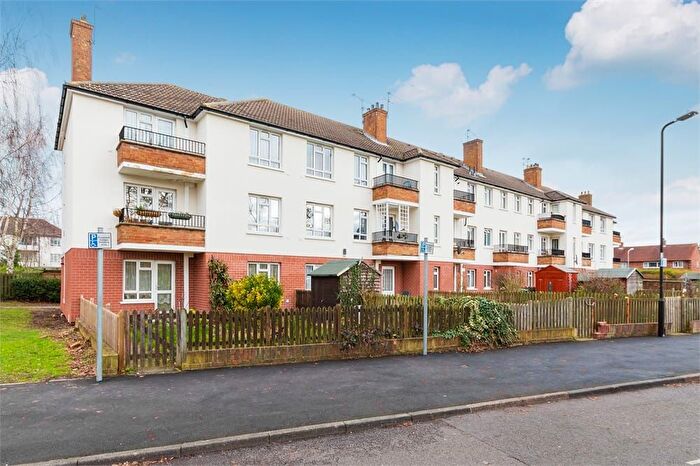 1 Bedroom Flat To Rent In Reddington Drive, Langley, SL3
