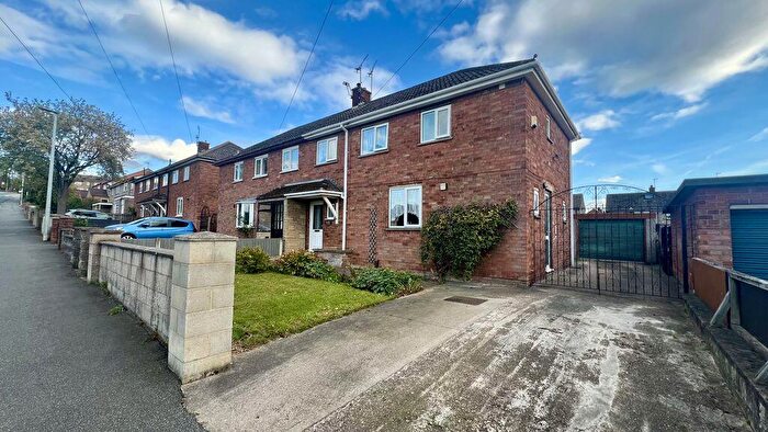 3 Bedroom Semi-Detached House For Sale In Manby Road, Scunthorpe, DN17
