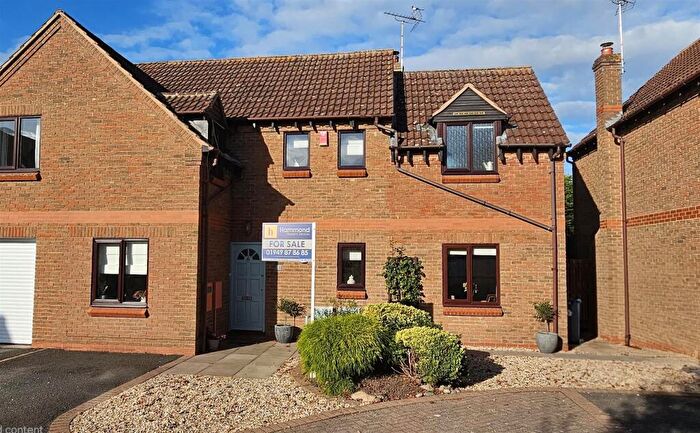 4 Bedroom Semi-Detached House For Sale In Crow Court, Bingham, Nottingham, NG13
