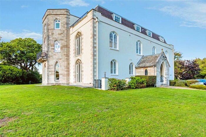 2 Bedroom Flat For Sale In Westfield Common, Hamble, Southampton, Hampshire, SO31
