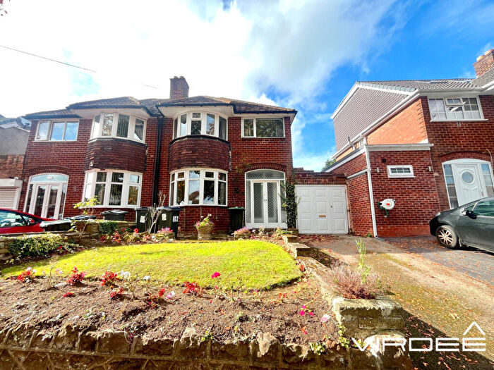 3 Bedroom Semi-Detached House For Sale In Beauchamp Avenue, Handsworth Wood, West Midlands, B20