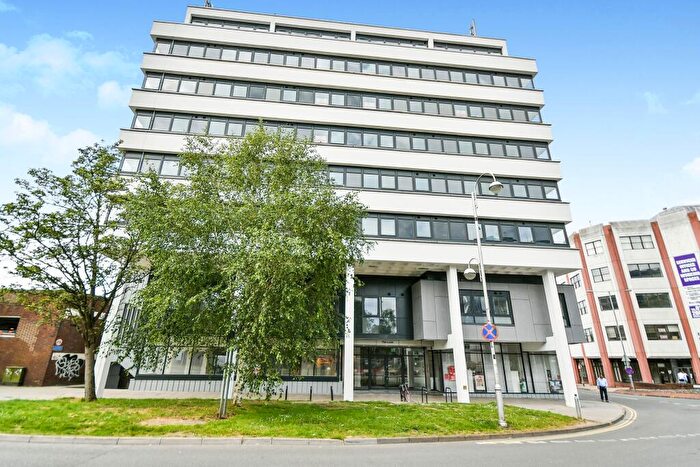 1 Bedroom House To Rent In Town Centre, SN1