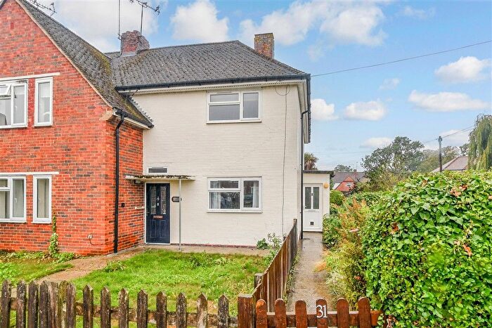 2 Bedroom Maisonette For Sale In Forge Meadows, Headcorn, Ashford, Kent, TN27