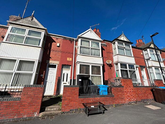 2 Bedroom Terraced House For Sale In Hawkshead Road, Sheffield, S4