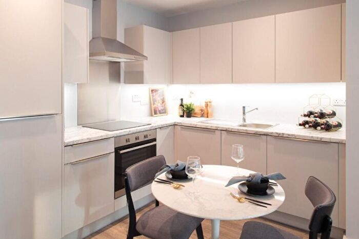 1 Bedroom Flat To Rent In King Street, London, W6