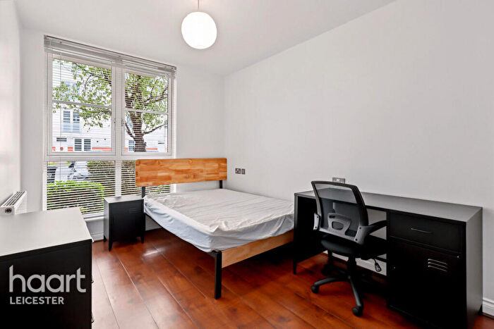 4 Bedroom Town House For Sale In Helmdon Road, Leicester, LE2