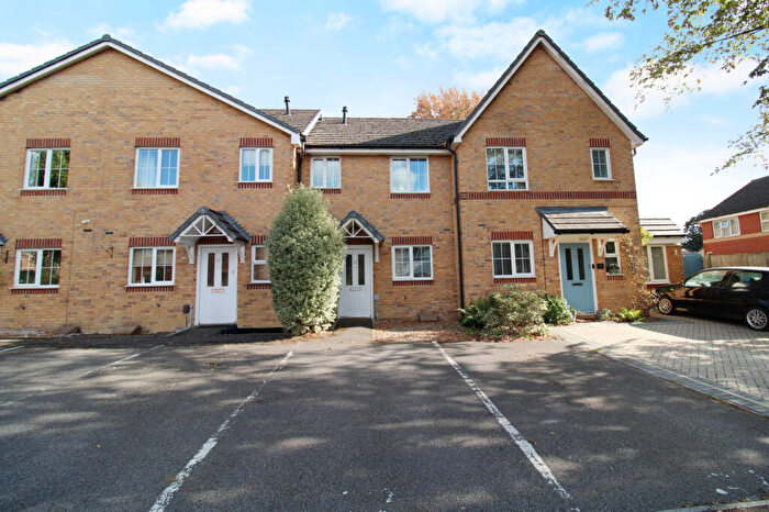 2 Bedroom Terraced House For Sale In Silver Birch Way, Farnborough, GU14