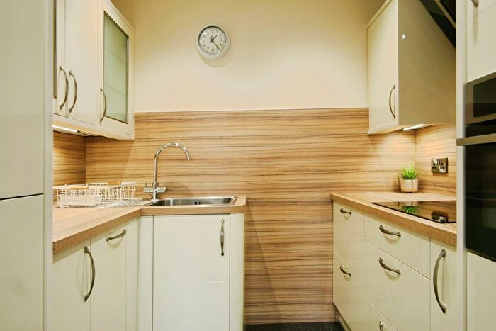 1 Bedroom Flat For Sale In The Village, Haxby, York, YO32