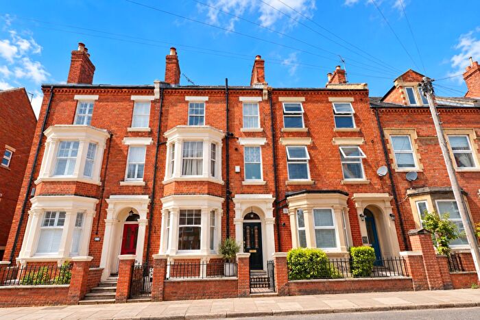 7 Bedroom House Of Multiple Occupation For Sale In Victoria Road, Northampton, NN1