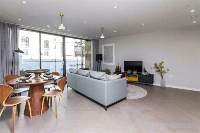 2 Bedroom Flat To Rent In Snowsfields, Waterloo, SE1