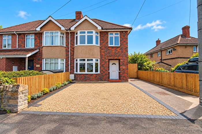 3 Bedroom Semi-Detached House For Sale In Chichester Road, Street, BA16