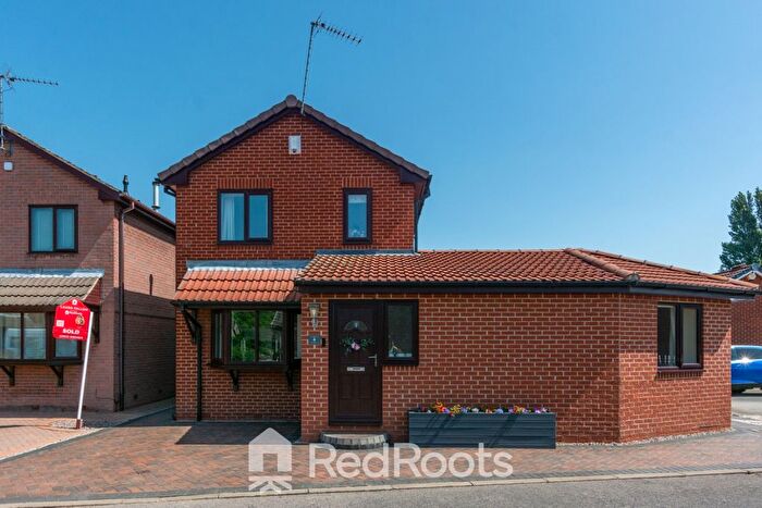 4 Bedroom Detached House For Sale In Paddock Close, Cusworth, Doncaster, DN5