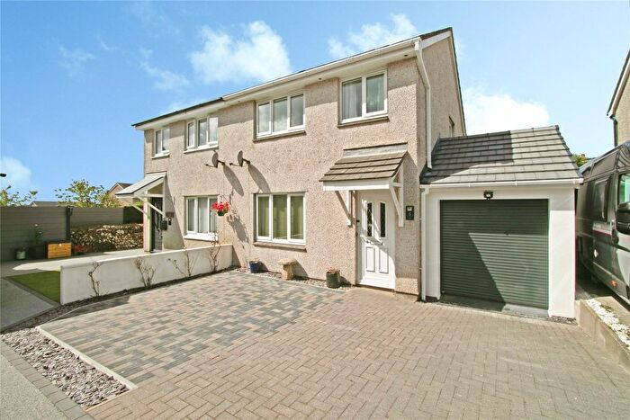 3 Bedroom Semi-Detached House For Sale In Lowen Way, Threemilestone, Truro, Cornwall, TR3