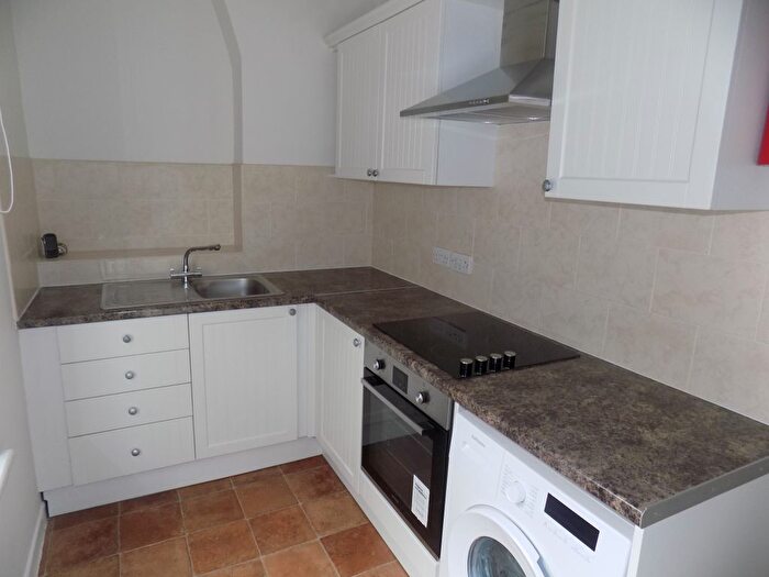 1 Bedroom Flat To Rent In - Market Place, Ashbourne, Derbyshire, DE6