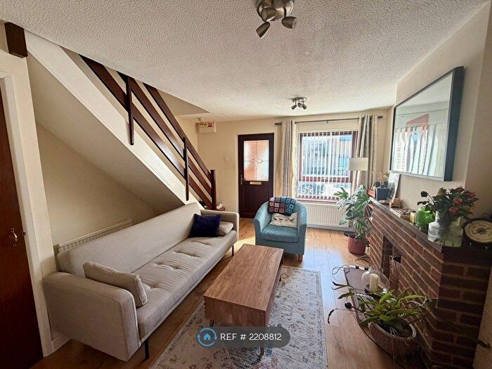 2 Bedroom End Of Terrace House To Rent In Bidwell Close, Letchworth, SG6