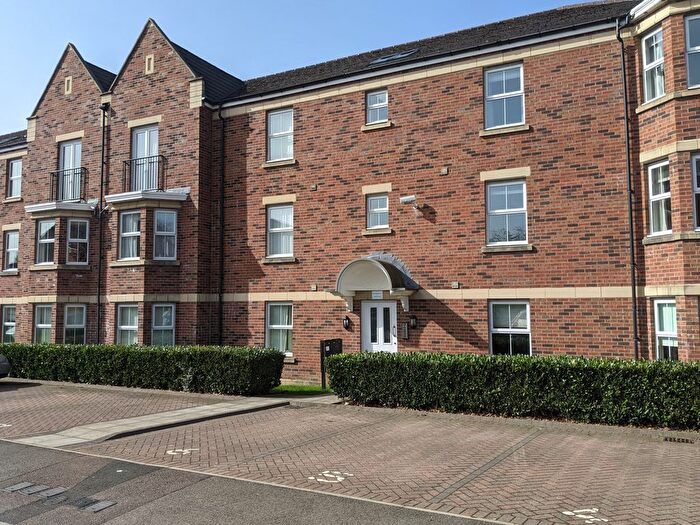 2 Bedroom Flat To Rent In Herons Court, Durham, DH1