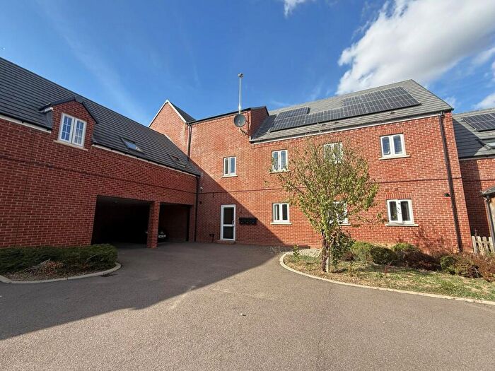 2 Bedroom Coach House For Sale In Nightingale Road, Great Barford, MK44