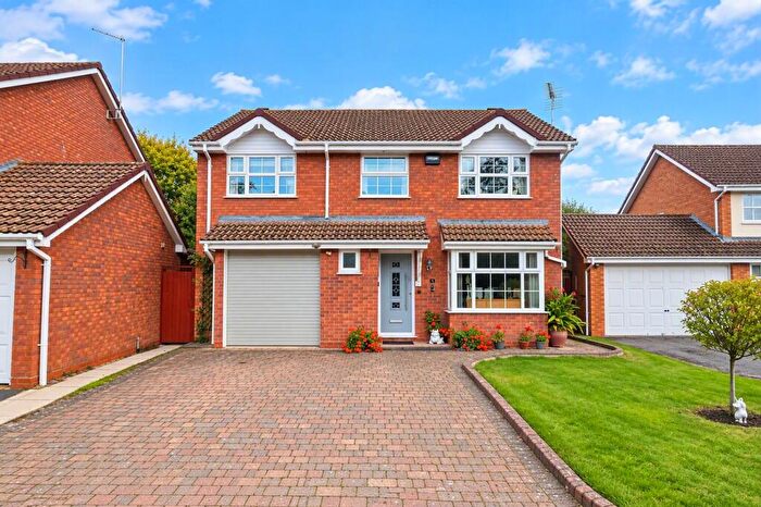 4 Bedroom Detached House For Sale In Church Lane, Barnwood, GL4