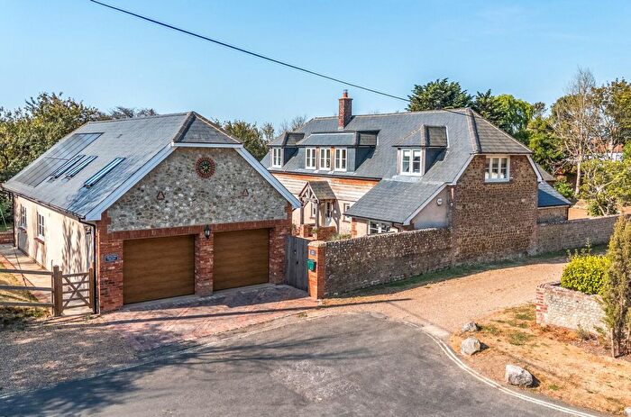 6 Bedroom Detached House For Sale In Church Lane, Pagham, PO21