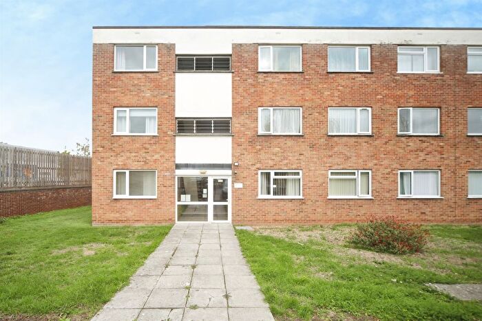 1 Bedroom Flat For Sale In Hamilton Court, Taunton, TA1