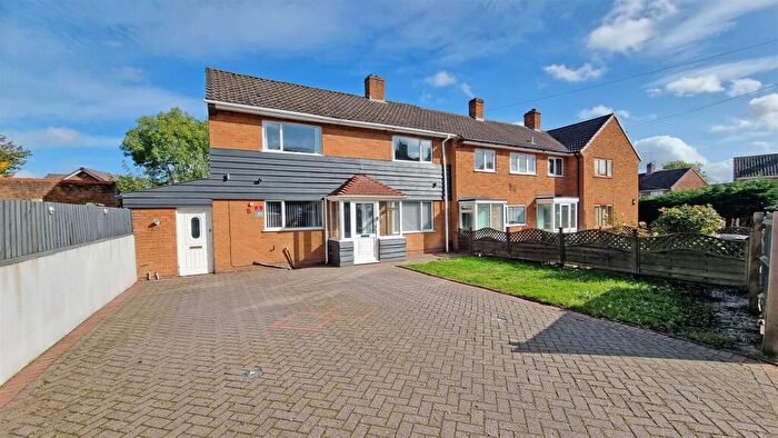 4 Bedroom End Of Terrace House For Sale In Shawfield, Hollywood, B47