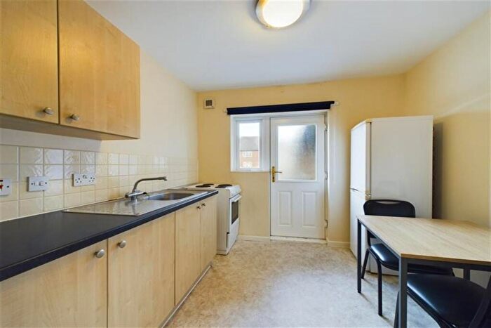 2 Bedroom Property To Rent In Kirkley Lodge, Park Avenue, Newcastle Upon Tyne, NE3