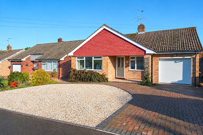 4 Bedroom Detached Bungalow For Sale In Rosemary Gardens, Blackwater, Camberley, GU17