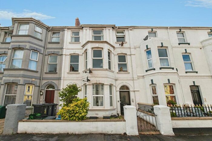 2 Bedroom Flat For Sale In Morton Road, Exmouth, Devon, EX8