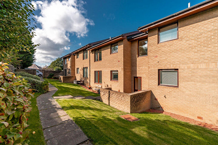 1 Bedroom Flat For Sale In / Wardiefield, Trinity, EH5