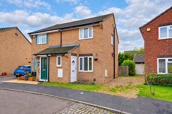 2 Bedroom House To Rent In Nursery Walk, Brampton, PE28