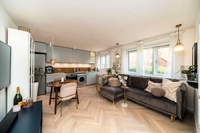 1 Bedroom Flat For Sale In Cumberland Place, Hither Green, SE6