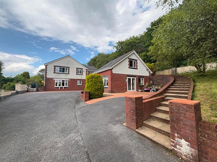 4 Bedroom Detached House For Sale In Heathfield Horeb Road, Mynyddygarreg, Kidwelly, SA17