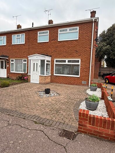 2 Bedroom End Of Terrace House For Sale In Laureate Close, Margate, CT9